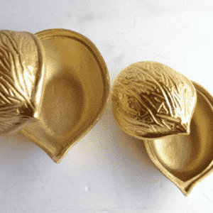 Walnut shape snacks Server (set of two)