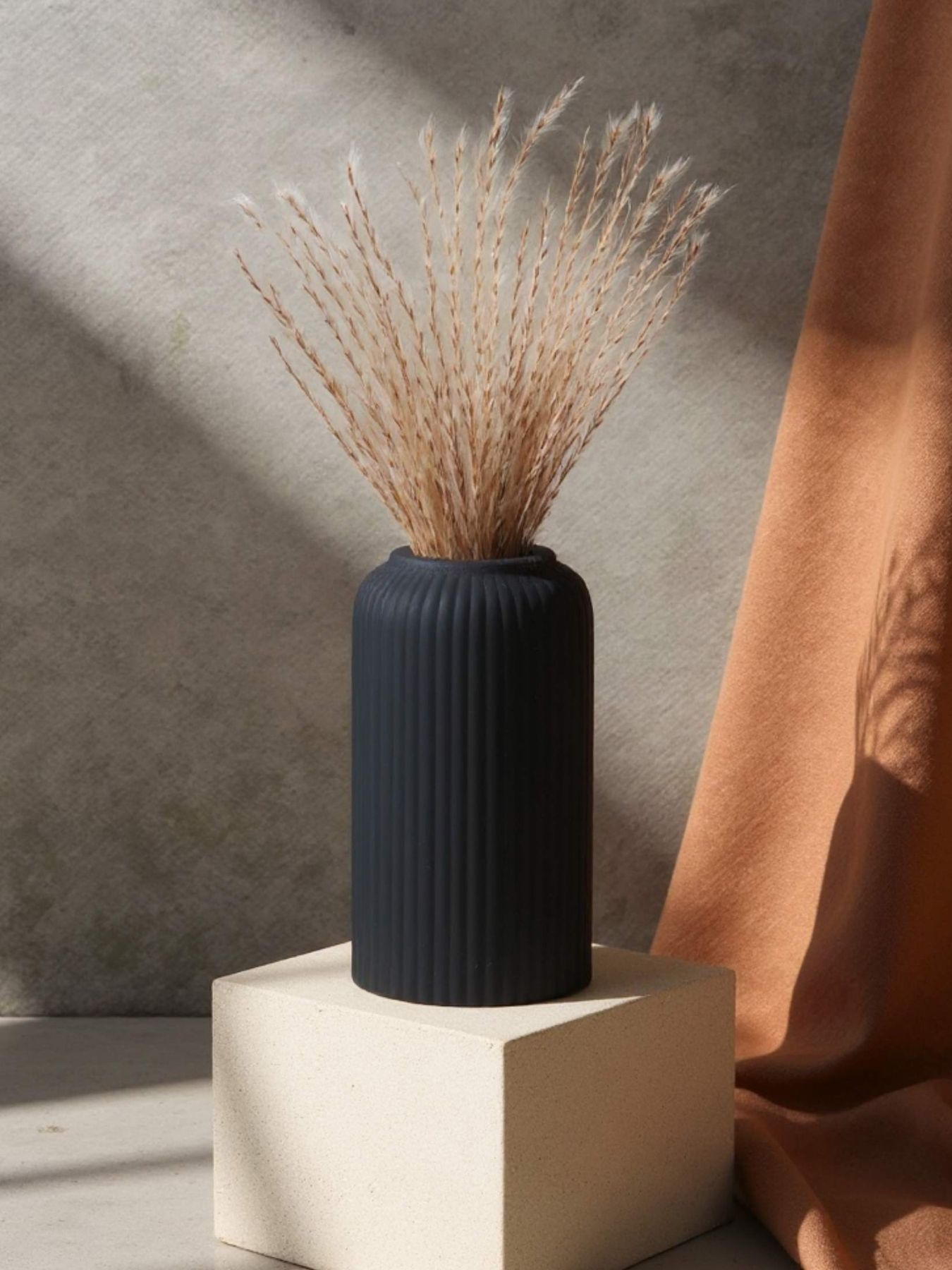 Ribbed Design Black Ceramic Flower Vase – 6″(Small -Without Flower)