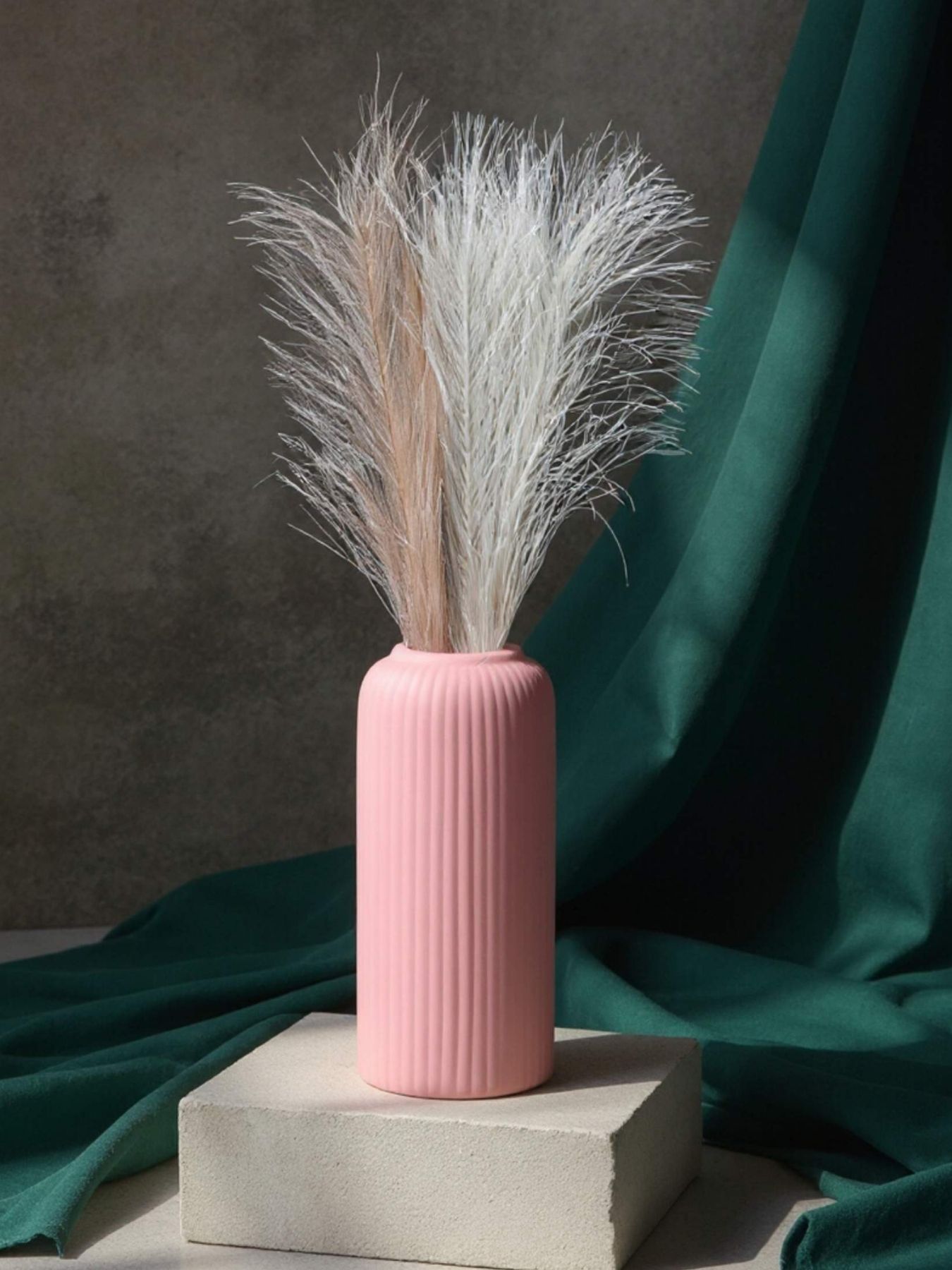 Ribbed Design Pink Ceramic Flower Vase-8″(Medium -Without Flower)